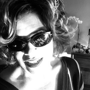 Meet your Posher, Renee